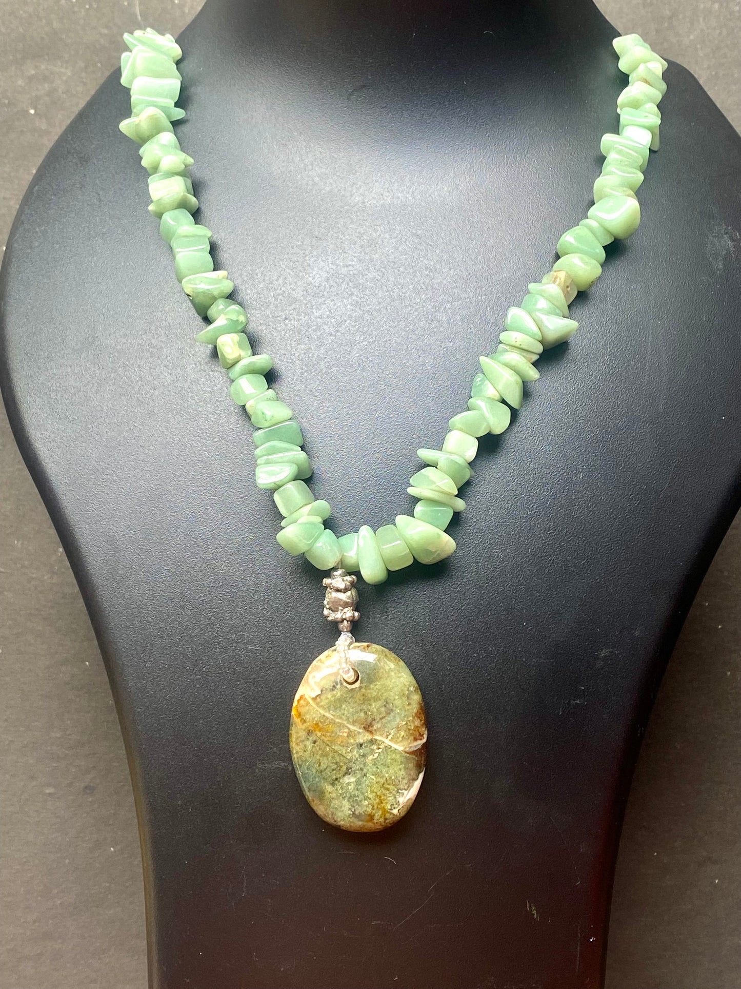 Green Gemstone Chip Necklace with Natural Stone Pendant