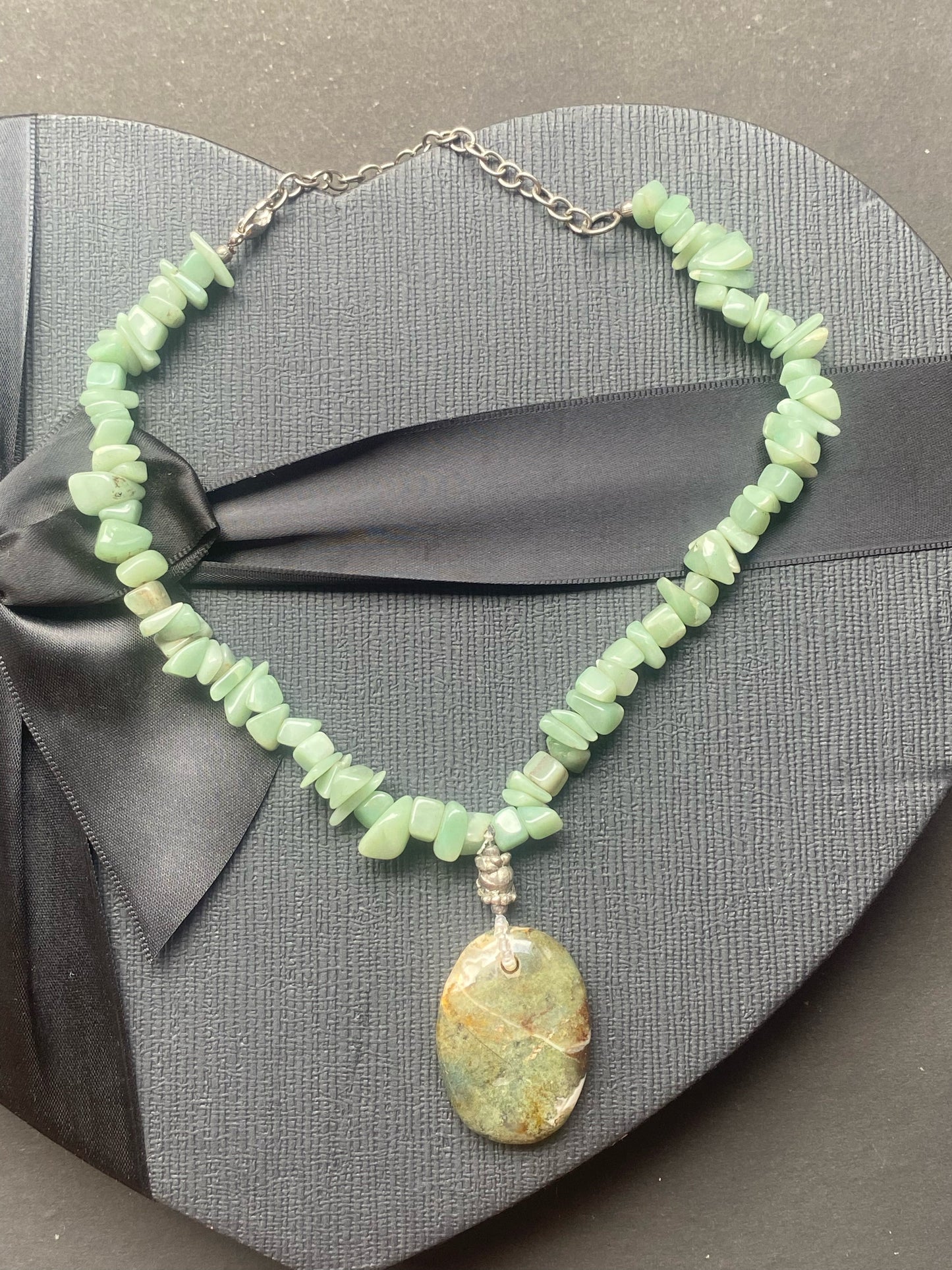 Green Gemstone Chip Necklace with Natural Stone Pendant