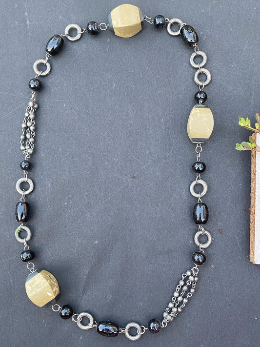 Bold Contrast Geometric Bead Necklace