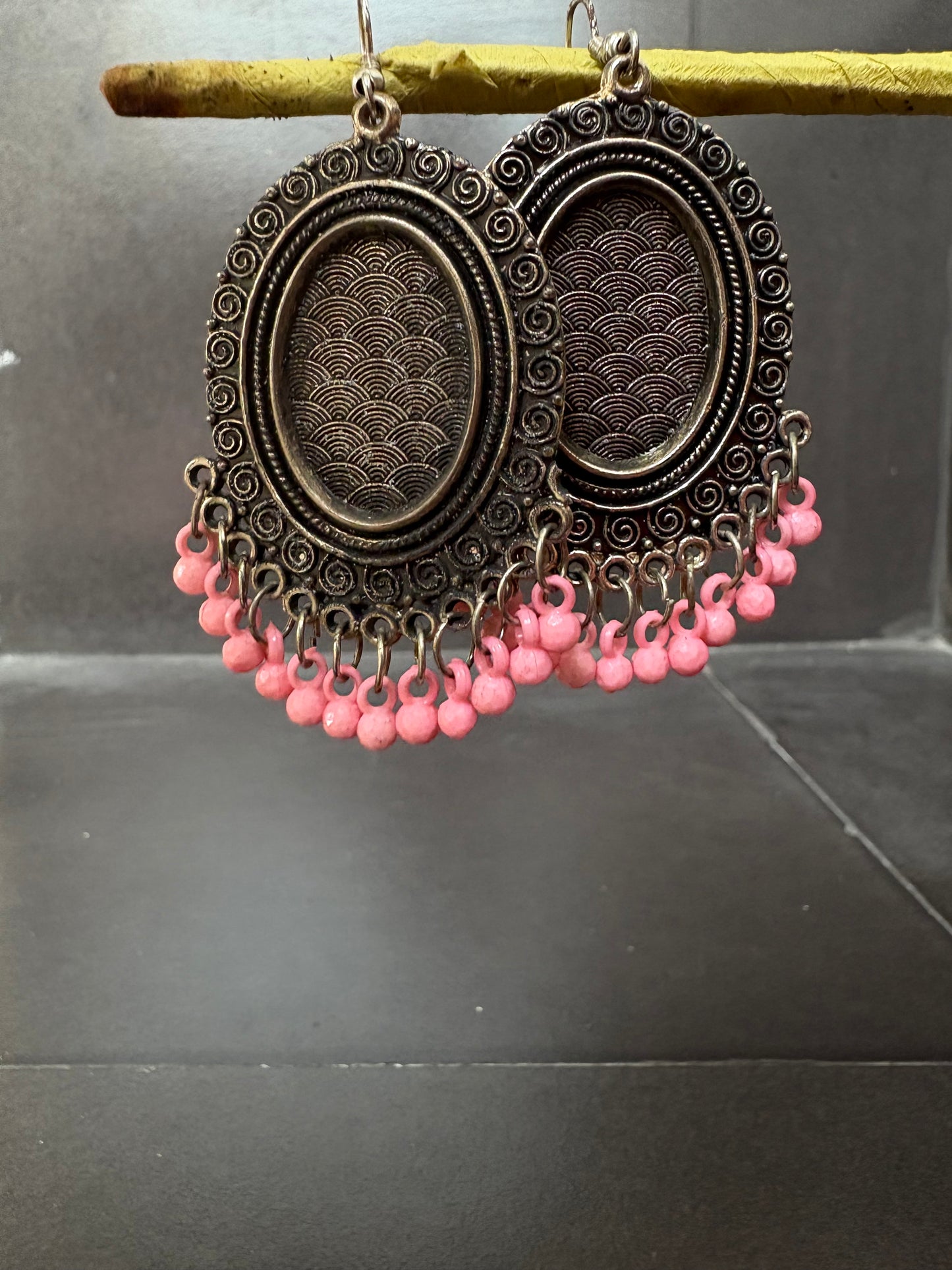 Pink drops with metal plate classic earrings