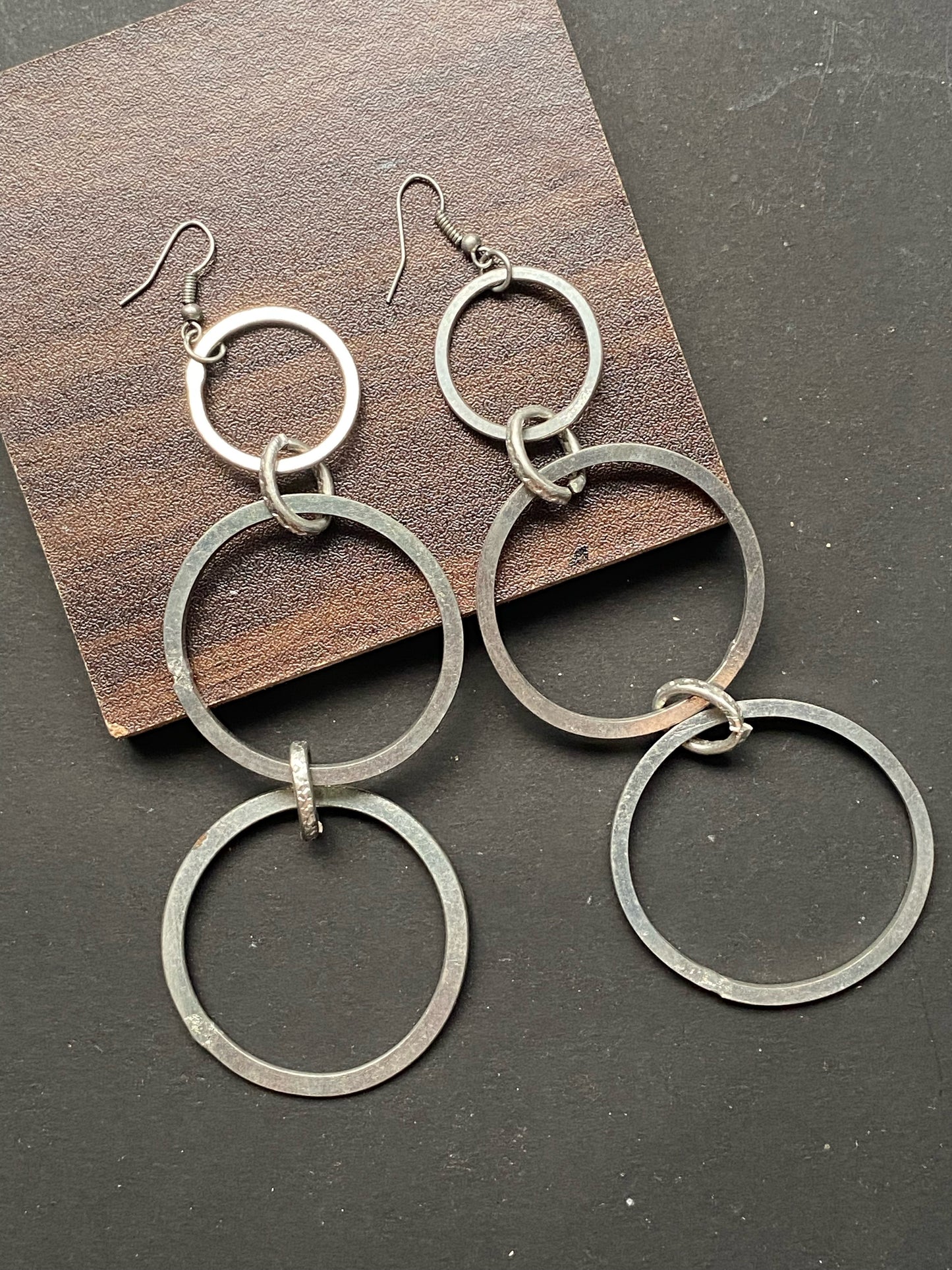 Minimalist Triple Circle Dangle Earrings – Oxidized Metal Finish
