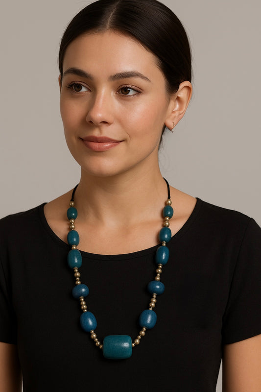 Bohemian Blue Bead Necklace with Artistic Brooch